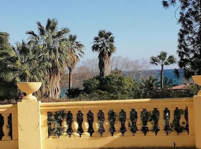 Imperial Palace Bord De Apartamento